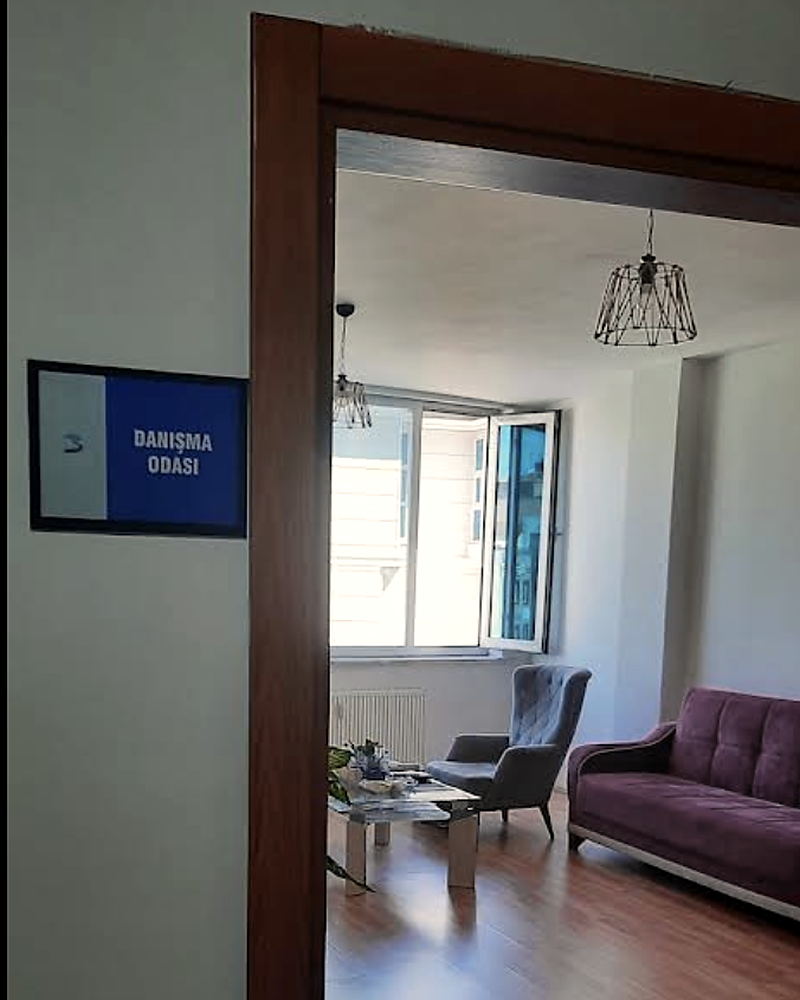 Tuncay Selek Psikolojik Danışmanlık ofisinin danışma odası